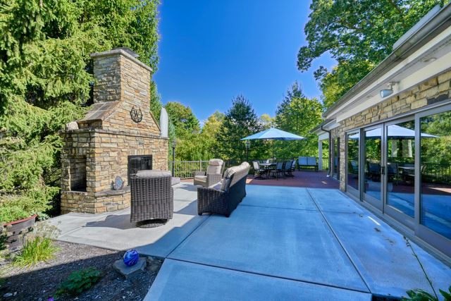 12 Linden Hill Drive, Villa Hills, KY 41017