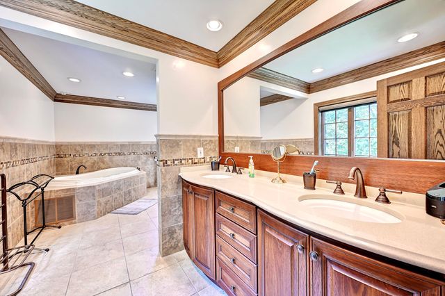 12 Linden Hill Drive, Villa Hills, KY 41017