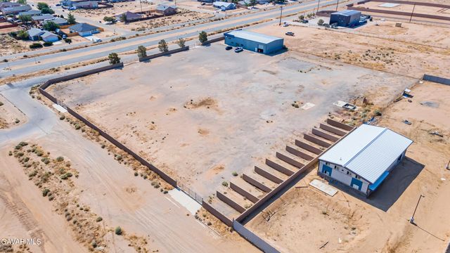 19901 Neuralia Road, California City, CA 93505