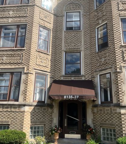 8135 S Prairie Avenue 2, Chicago, IL 60619