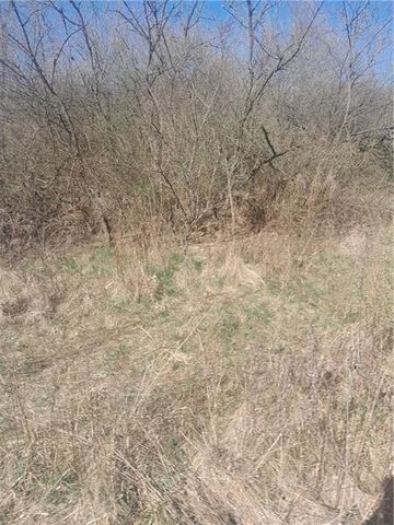 01 Price Road, Collier Twp, PA 15142