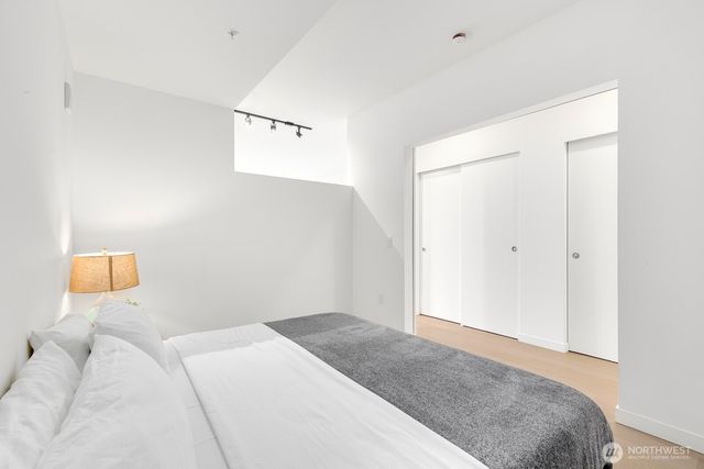 590 1st Avenue S #713, Seattle, WA 98104
