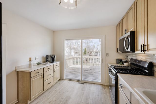 4441 HARBOR Circle, Hoffman Estates, IL 60192