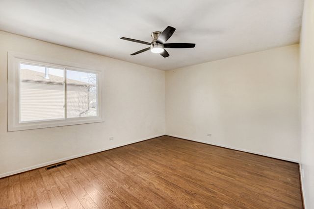 4441 HARBOR Circle, Hoffman Estates, IL 60192