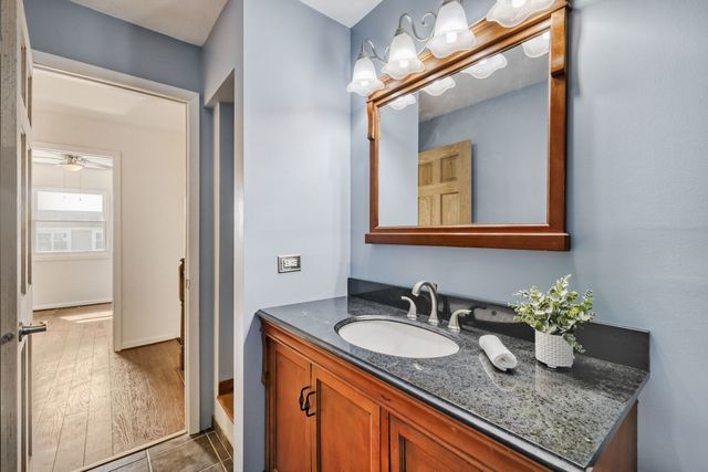 4441 HARBOR Circle, Hoffman Estates, IL 60192