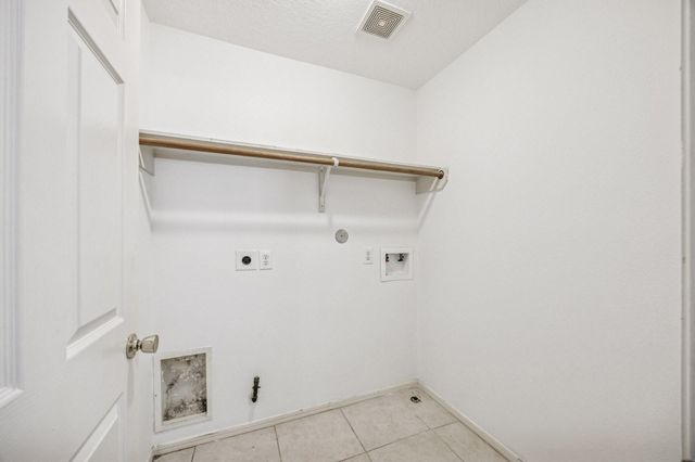 18318 Alemarble Oak Street, Cypress, TX 77429