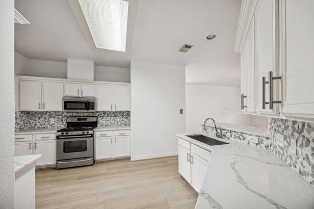 18318 Alemarble Oak Street, Cypress, TX 77429