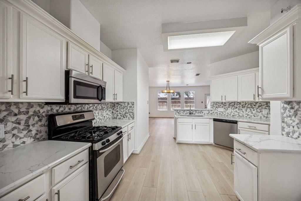 18318 Alemarble Oak Street, Cypress, TX 77429