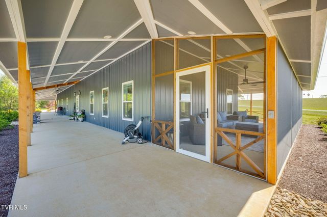 1600 Mary Lamons Road, Afton, TN 37616