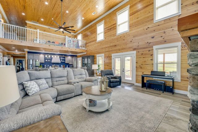 1600 Mary Lamons Road, Afton, TN 37616