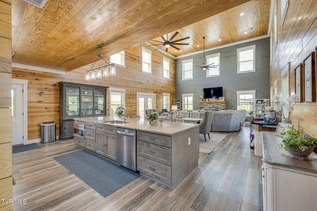 1600 Mary Lamons Road, Afton, TN 37616