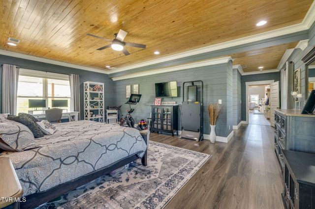 1600 Mary Lamons Road, Afton, TN 37616