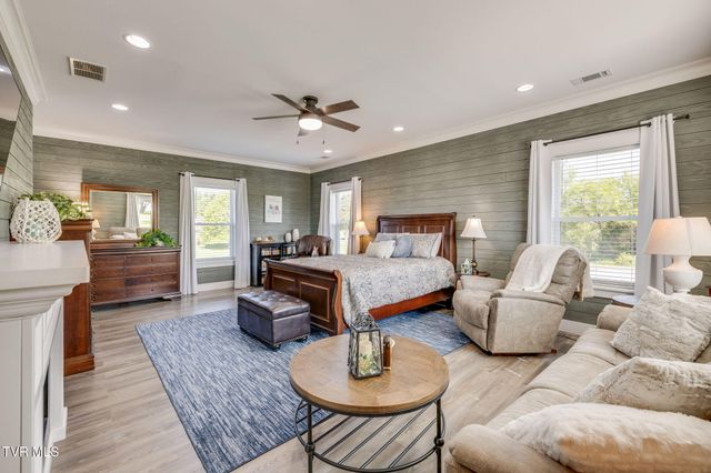 1600 Mary Lamons Road, Afton, TN 37616