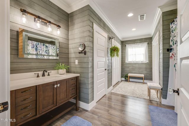 1600 Mary Lamons Road, Afton, TN 37616