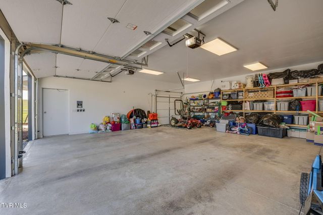 1600 Mary Lamons Road, Afton, TN 37616