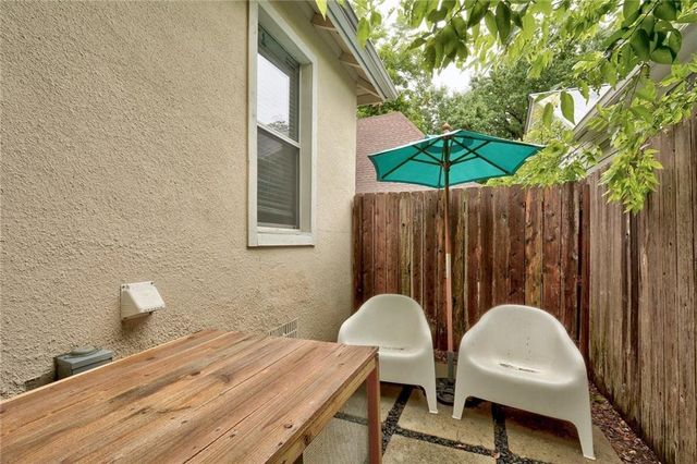 1110 W 22nd ST 13a, Austin, TX 78705
