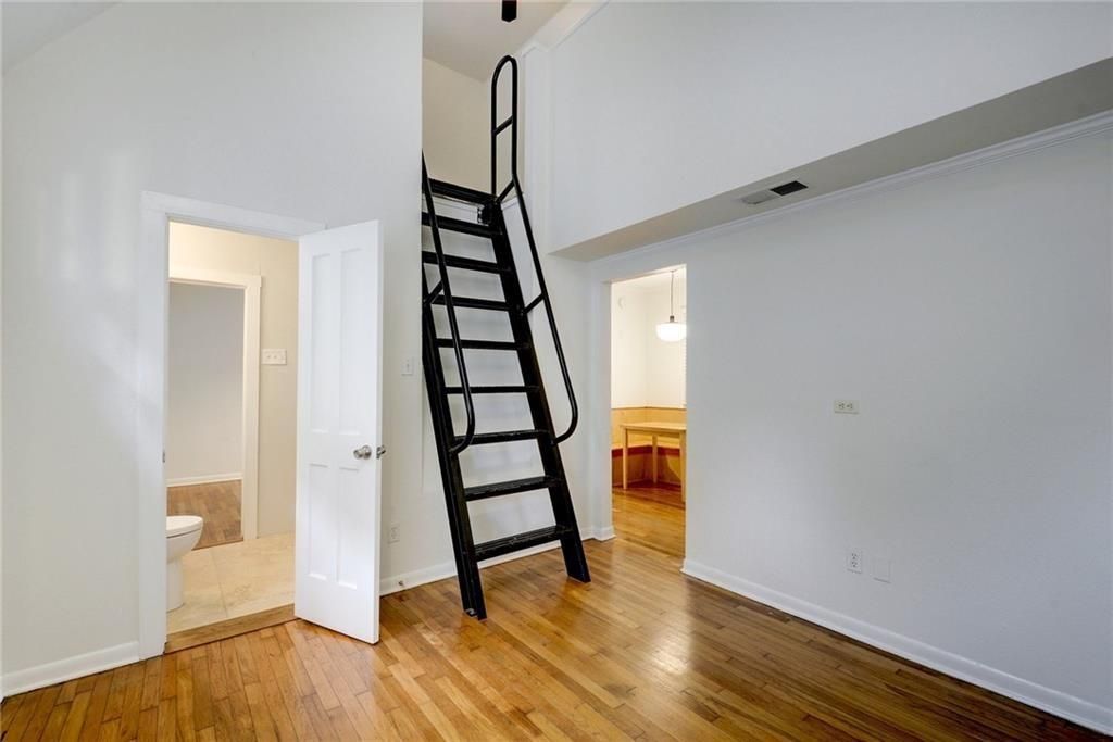 1110 W 22nd ST 13a, Austin, TX 78705