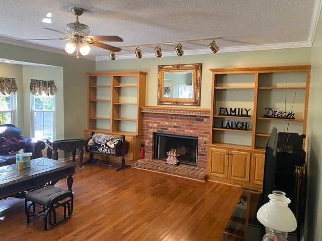 320 Eastern Shores Dr, Lexington, TN 38351