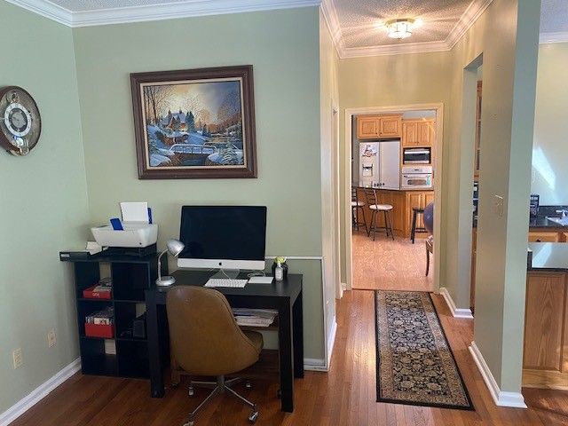 320 Eastern Shores Dr, Lexington, TN 38351