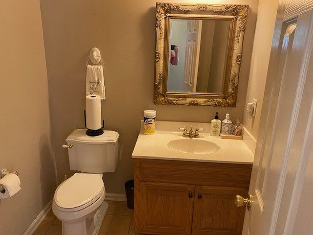 320 Eastern Shores Dr, Lexington, TN 38351