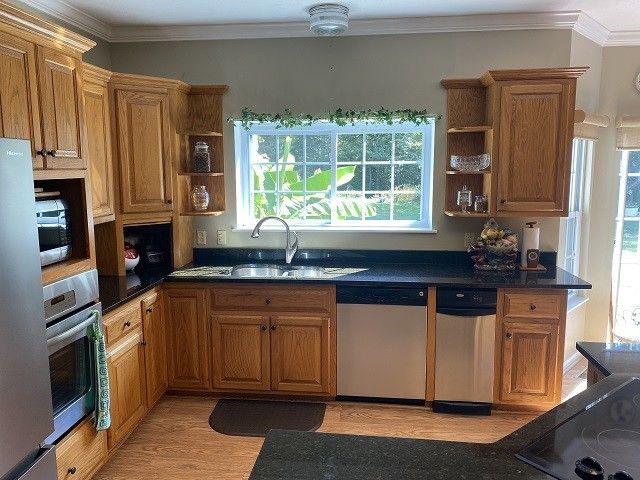 320 Eastern Shores Dr, Lexington, TN 38351