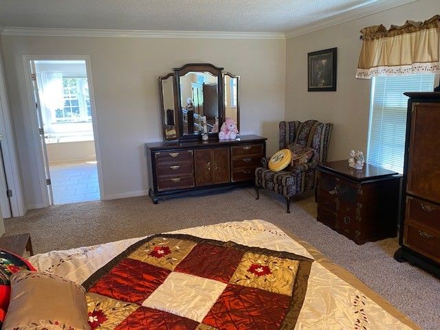 320 Eastern Shores Dr, Lexington, TN 38351