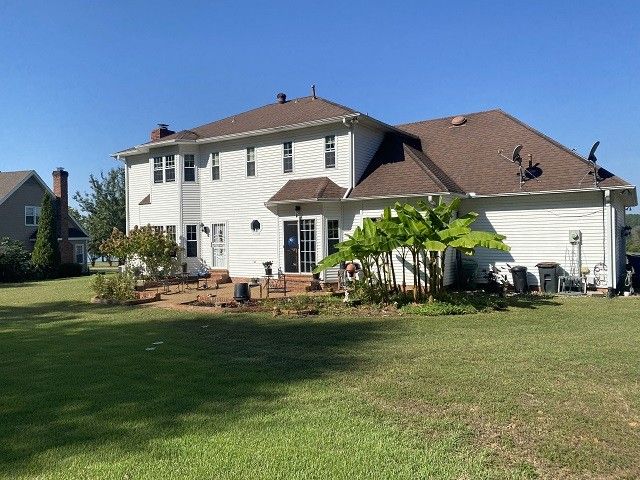320 Eastern Shores Dr, Lexington, TN 38351