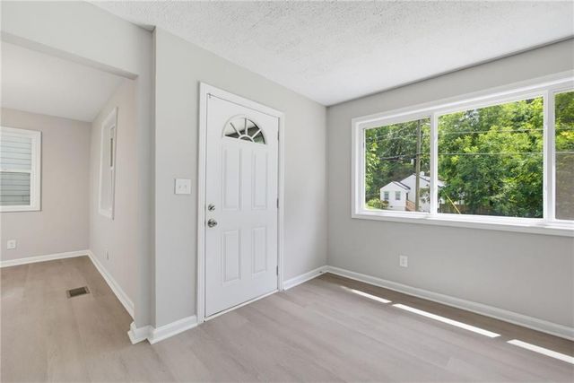 1815 Venetian Drive SW, Atlanta, GA 30311