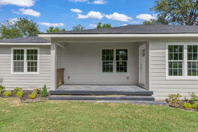 229 E Nevada, Van, TX 75790