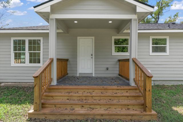 229 E Nevada, Van, TX 75790