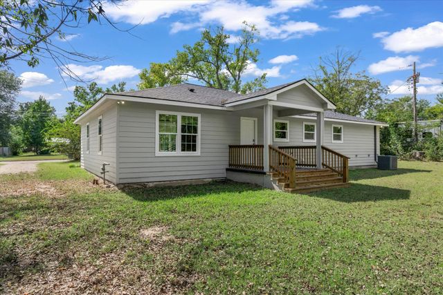 229 E Nevada, Van, TX 75790