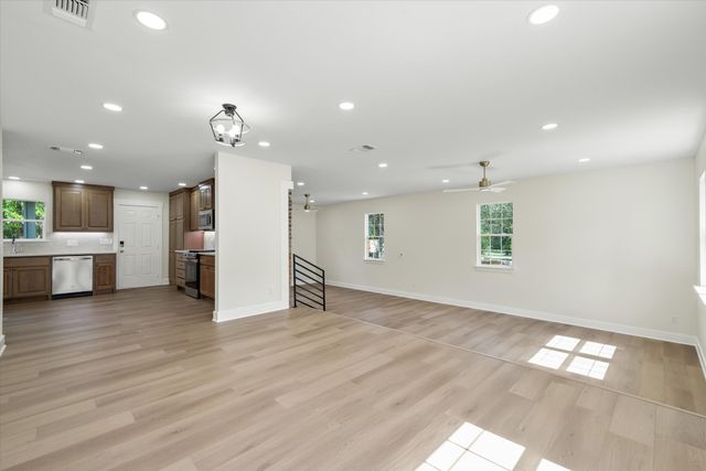 229 E Nevada, Van, TX 75790