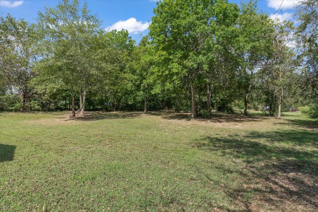 229 E Nevada, Van, TX 75790