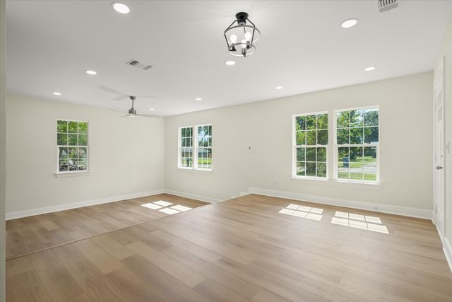 229 E Nevada, Van, TX 75790