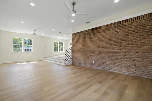 229 E Nevada, Van, TX 75790