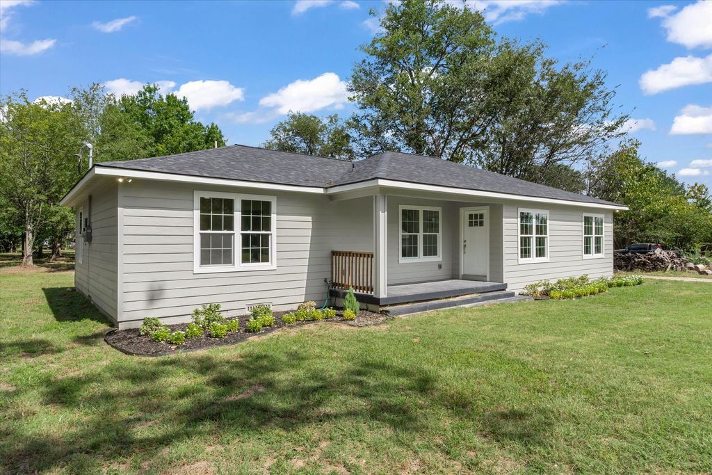 229 E Nevada, Van, TX 75790