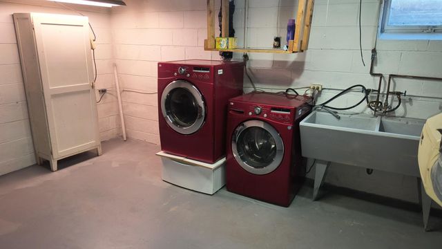 2597 Southlawn Drive, Maplewood, MN 55109