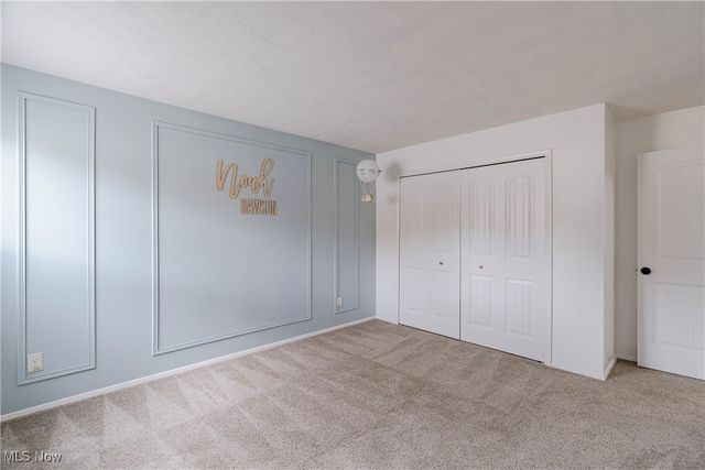 5870 N Crossview Road, Seven Hills, OH 44131