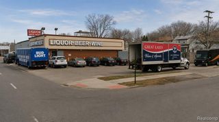 11585 Harper Ave, Detroit, MI 48213