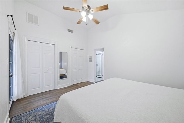 1515 Ursuline Avenue, Bryan, TX 77803