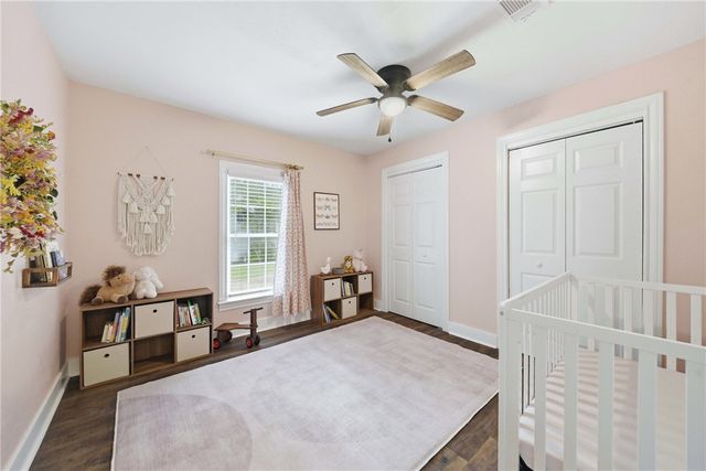 1515 Ursuline Avenue, Bryan, TX 77803