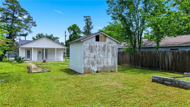 1515 Ursuline Avenue, Bryan, TX 77803