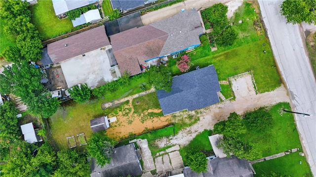 1515 Ursuline Avenue, Bryan, TX 77803