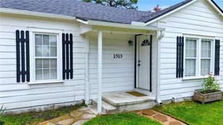 1515 Ursuline Avenue, Bryan, TX 77803