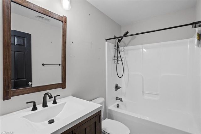 220 Drake Lane, Lexington, NC 27295