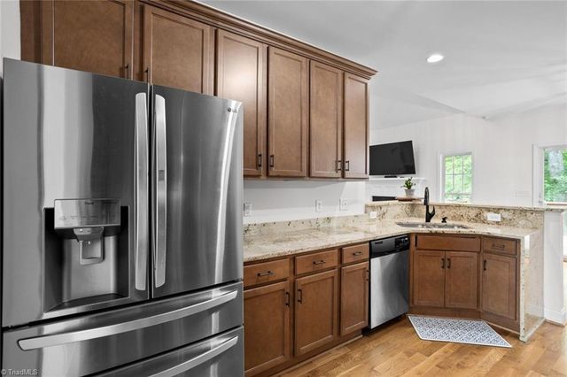 220 Drake Lane, Lexington, NC 27295