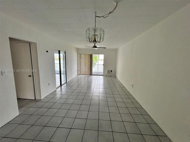 245 NE 191st St 3017, Miami, FL 33179