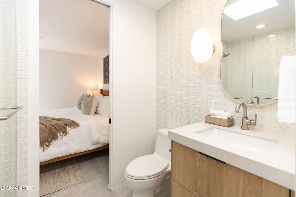 Image 30 of property listing at 4708 E DESERT PARK Place, Paradise Valley, AZ 85253