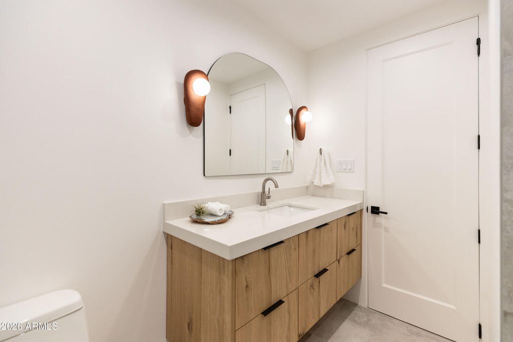 Image 38 of property listing at 4708 E DESERT PARK Place, Paradise Valley, AZ 85253