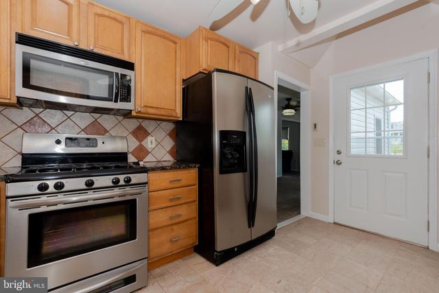 6414 KENWOOD, Rosedale, MD 21237